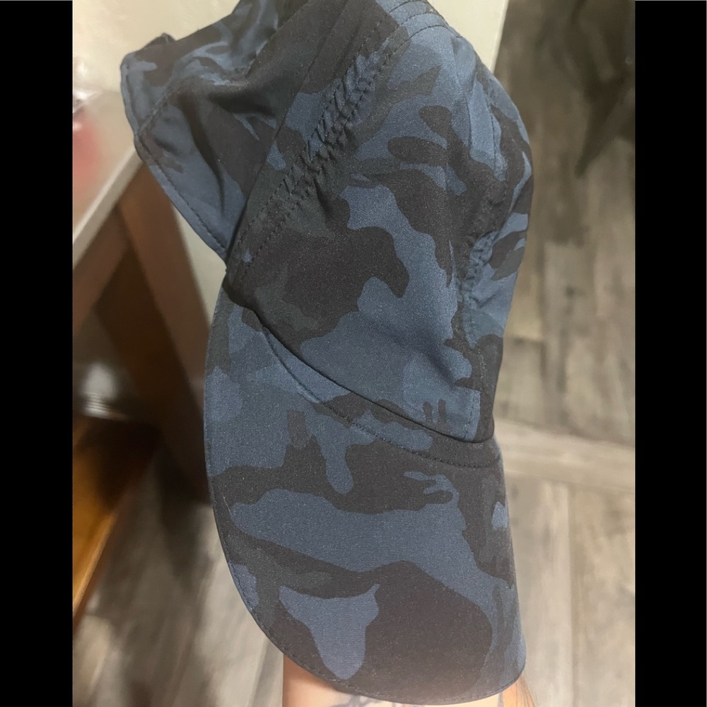 Lululemon blue and gray camo hat